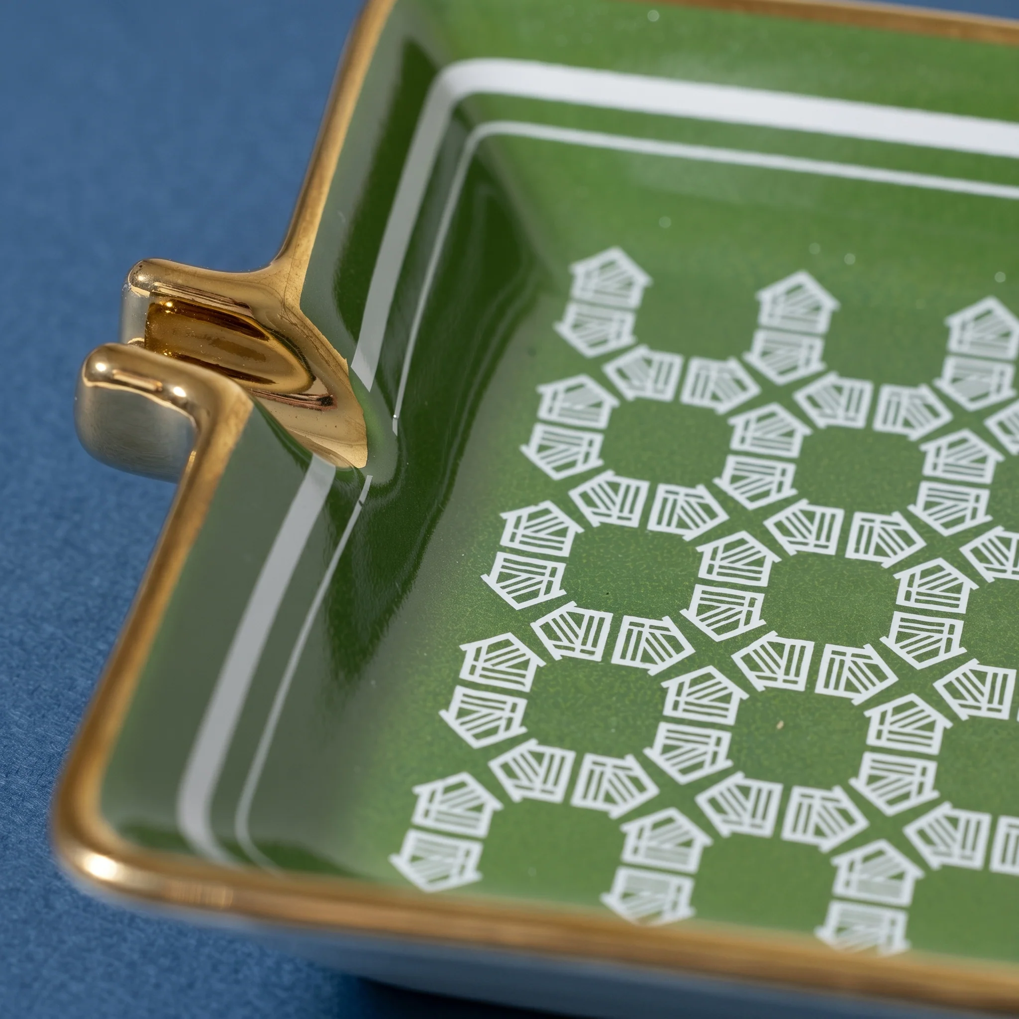 The Catchall Ashtray - L - Image 3